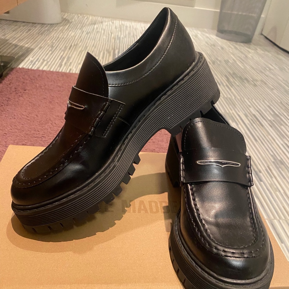 Steve Madden black loafers with chunky sole